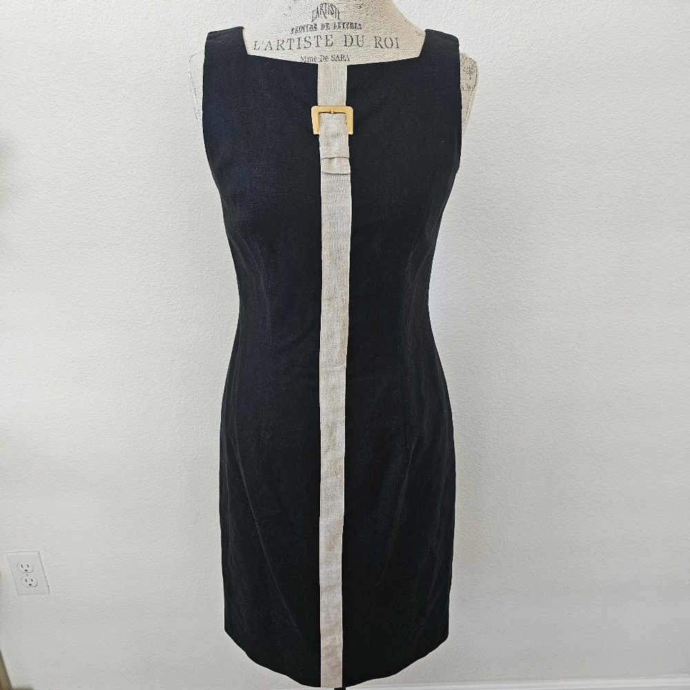 Classic Black Sheath Dress with Contrasting Cream Center Stripe
